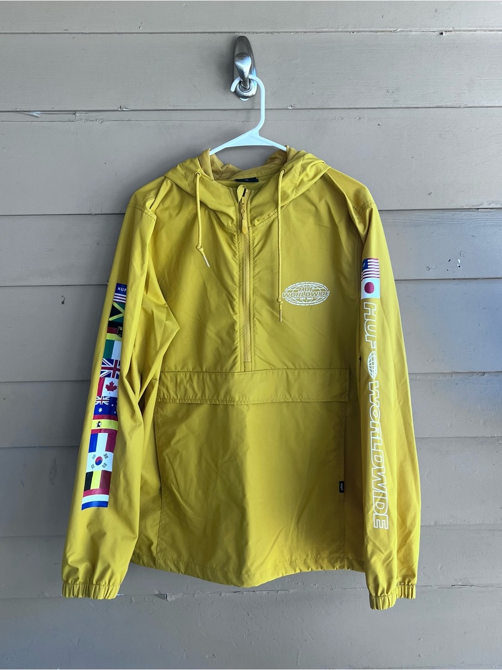 HUF Worldwide Flags Anorak Jacket Yellow Men's M Skate Streetwear Windbreaker